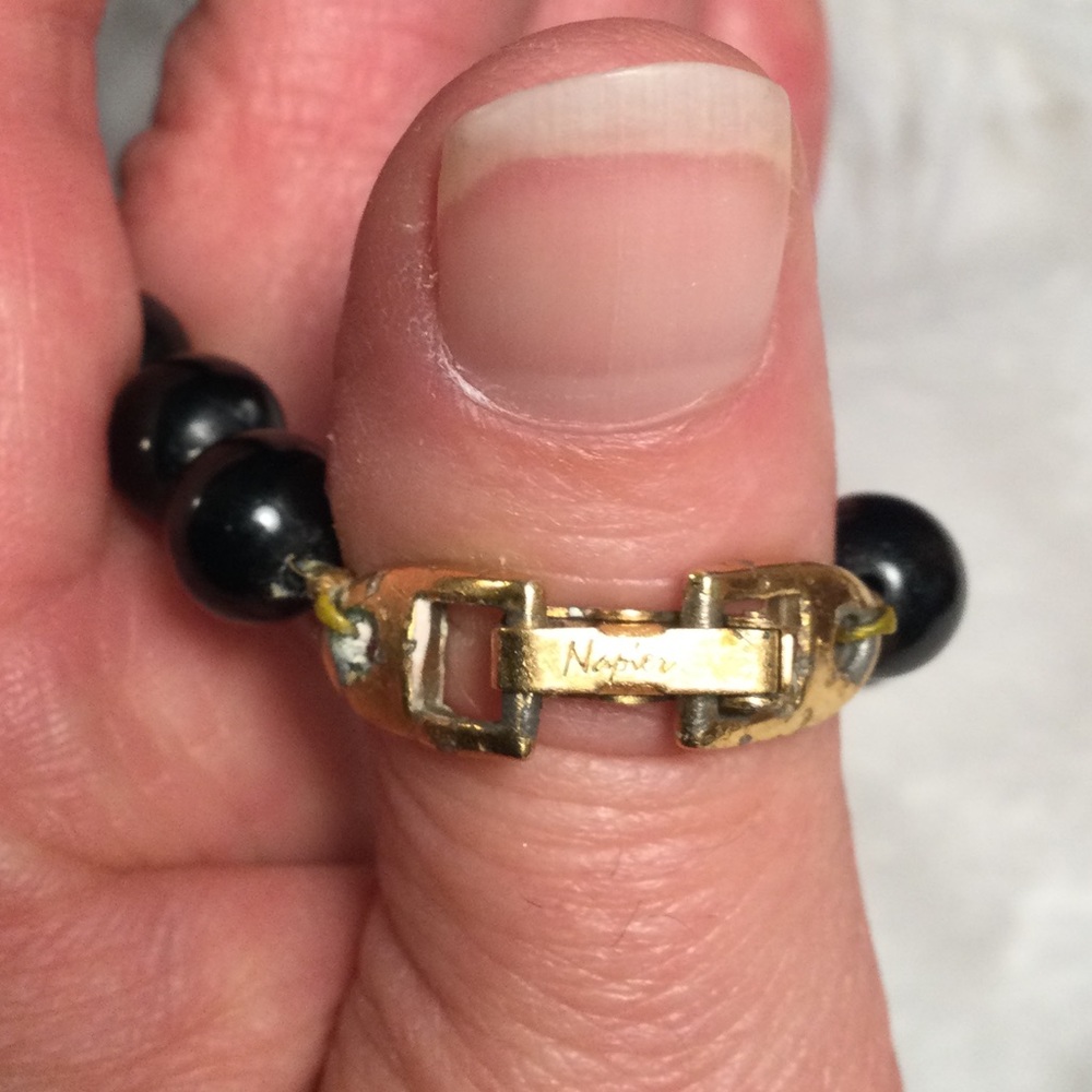 Napier Black Bead Bracelet with Pearl Accent and Gold-Tone Hardware - Picture 3 of 3